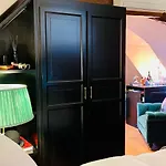 Moulin Royale Bed & Breakfast 4*