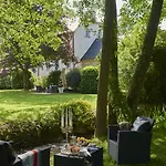 Moulin Royale Bed & Breakfast 4*